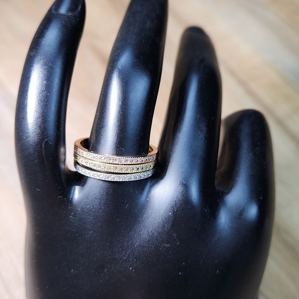 🔸️NWT Adornia Tri-tone Swarovski Crystal Detail Half Eternity Band Set Size 7